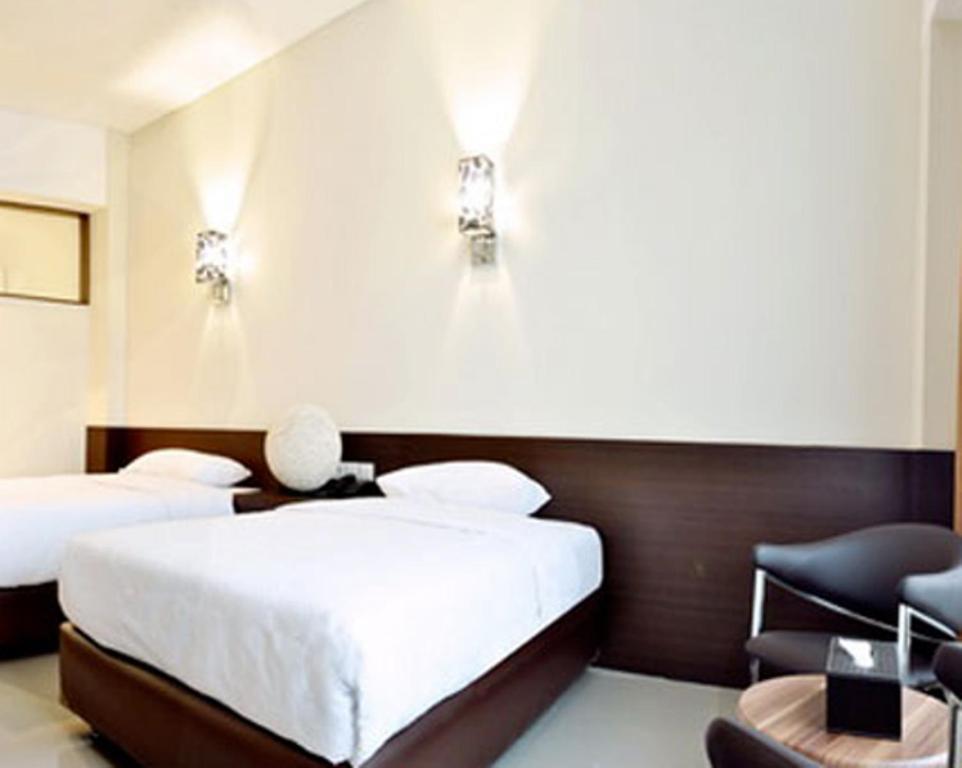 Bamboo Inn Hotel & Cafe Jacarta Exterior foto